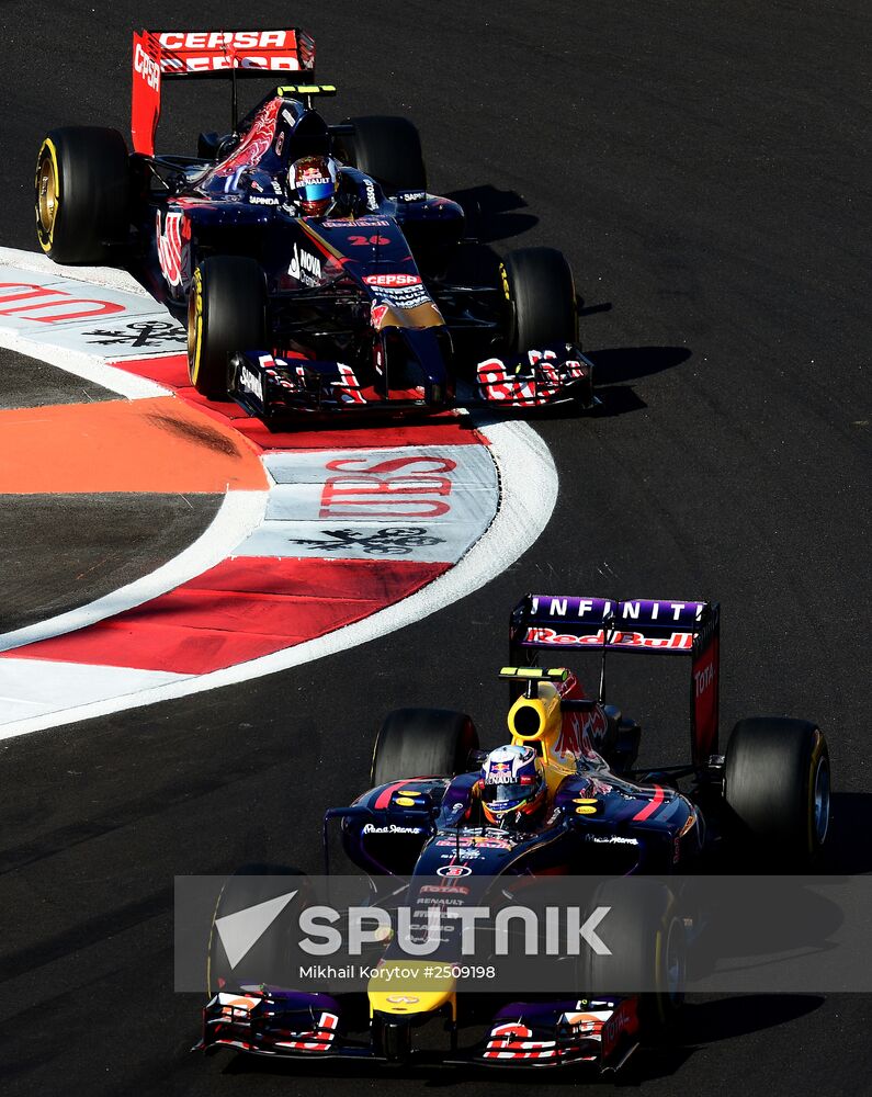 2014 Formula 1 Russian Grand Prix. Racing