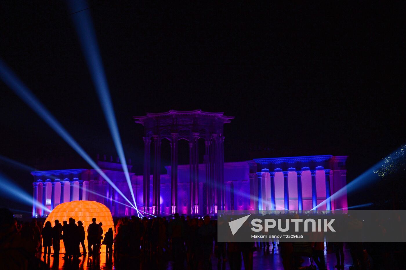 'Circle of Light' Moscow international festival. Day Three