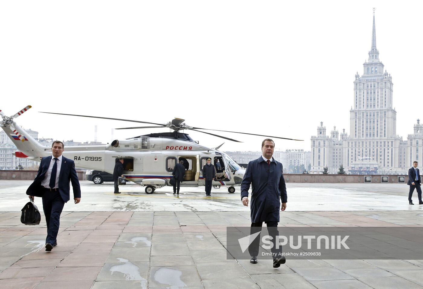 Dmitry Medvedev meets with Li Keqiang