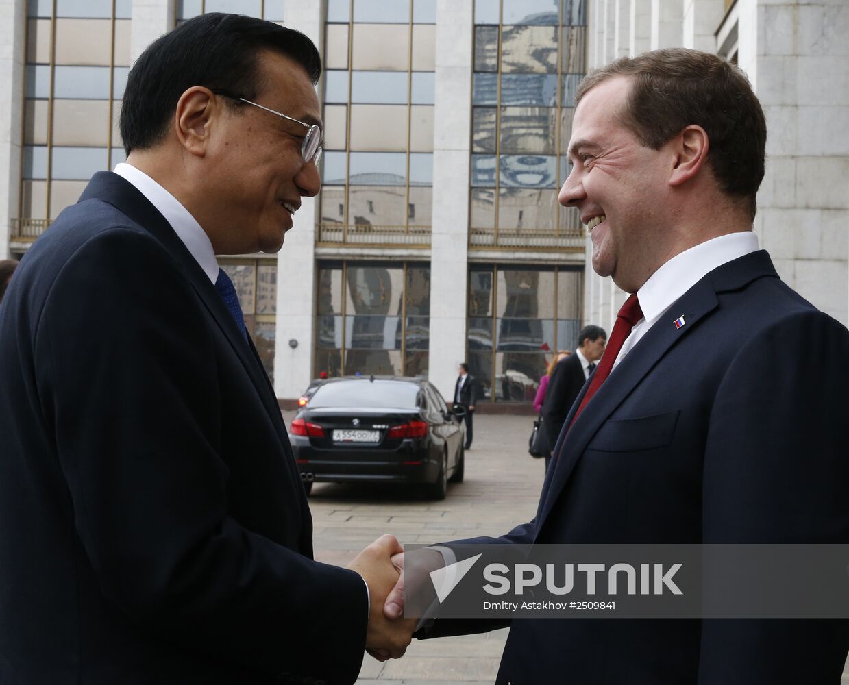 Dmitry Medvedev meets with Li Keqiang