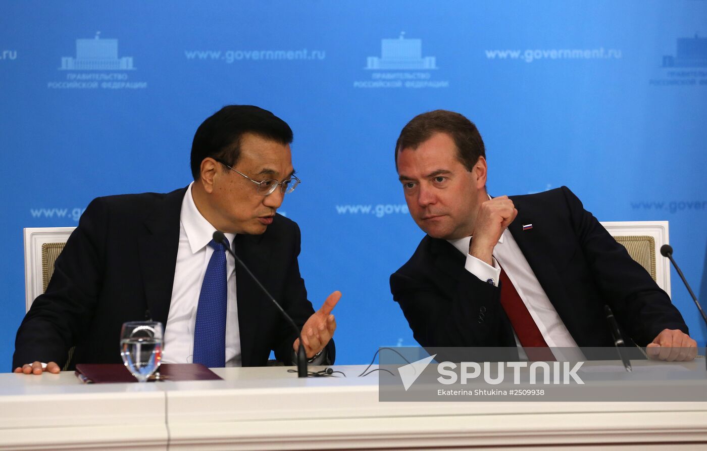 Dmitry Medvedev meets with Li Keqiang