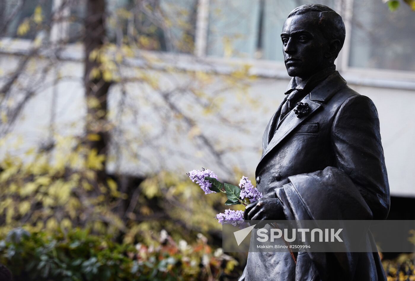 Monument to Yevgeny Vakhtangov unveiled