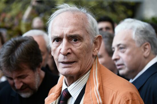 Monument to Yevgeny Vakhtangov unveiled in Moscow