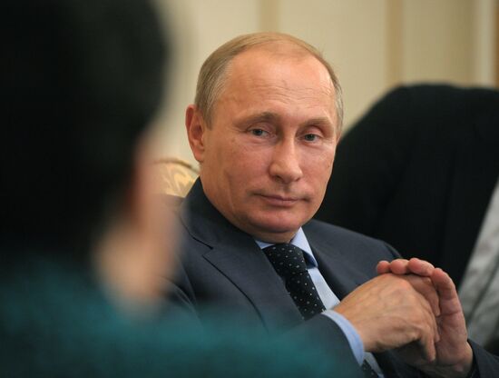 Vladimir Putin holds working meeting with Margaret Chan
