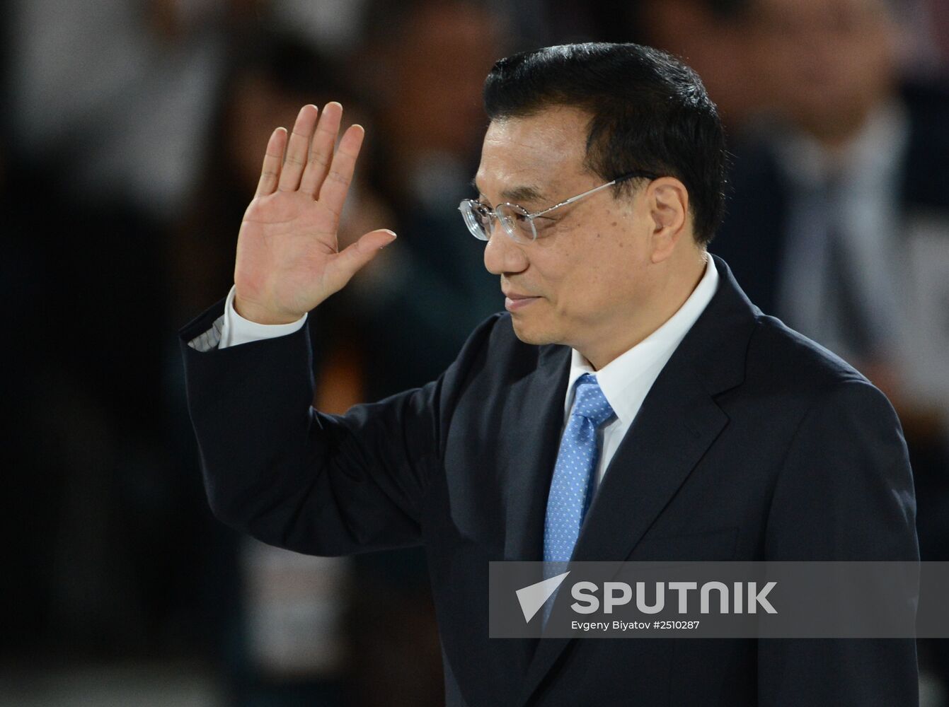 Dmitry Medvedev and Li Keqiang attend Open Innovations forum