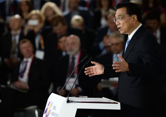 Dmitry Medvedev, Li Keqiang attend Open Innovations forum