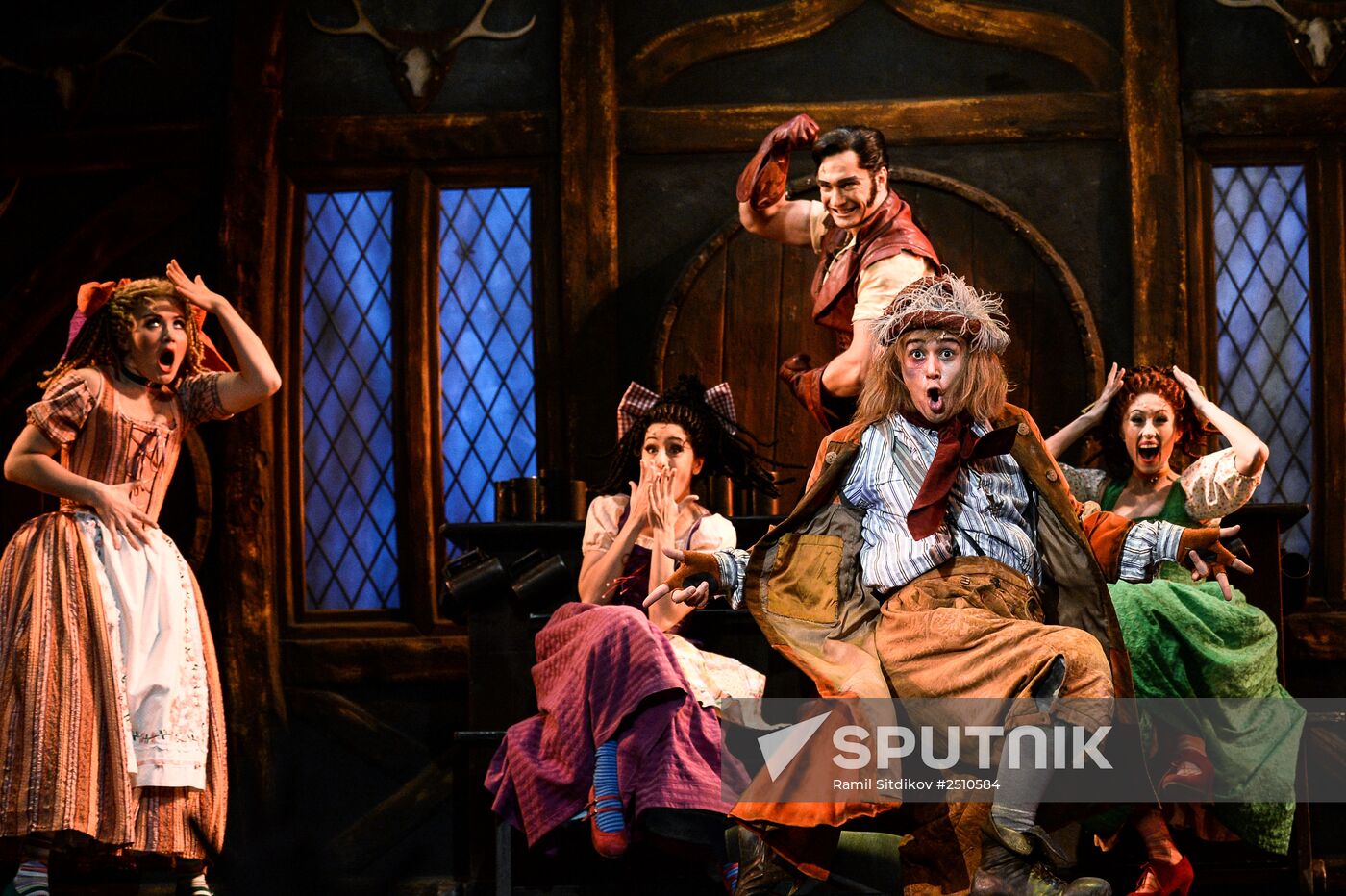 Rehearsal of Beauty and the Beast musical