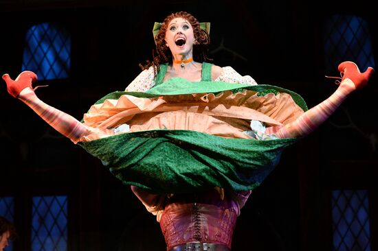 Rehearsal of Beauty and the Beast musical