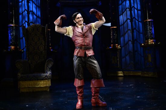 Rehearsal of Beauty and the Beast musical