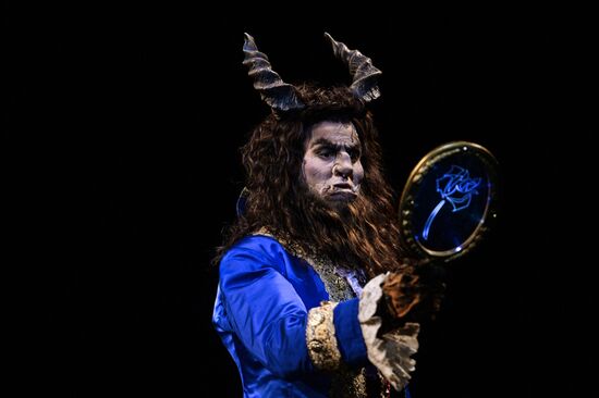 Rehearsal of Beauty and the Beast musical