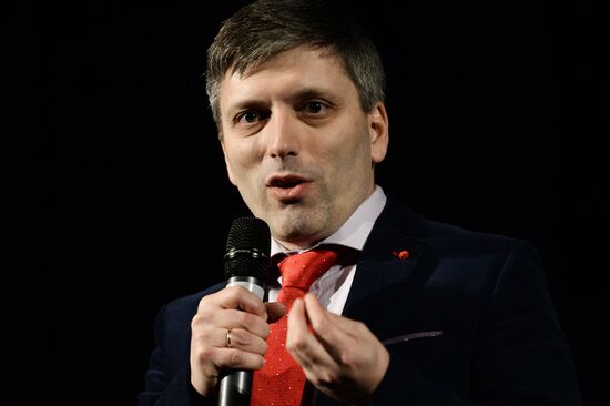 Rehearsal of Beauty and the Beast musical