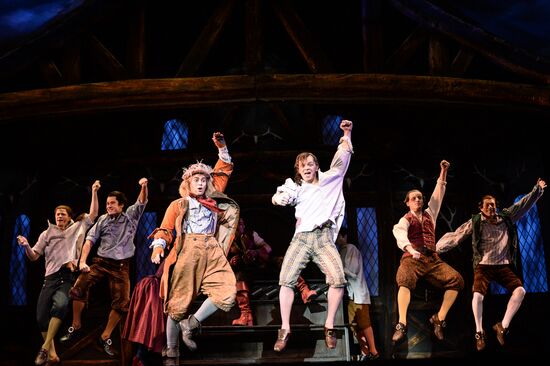 Rehearsal of Beauty and the Beast musical