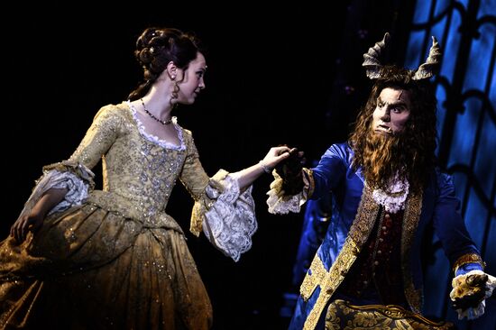 Rehearsal of Beauty and the Beast musical