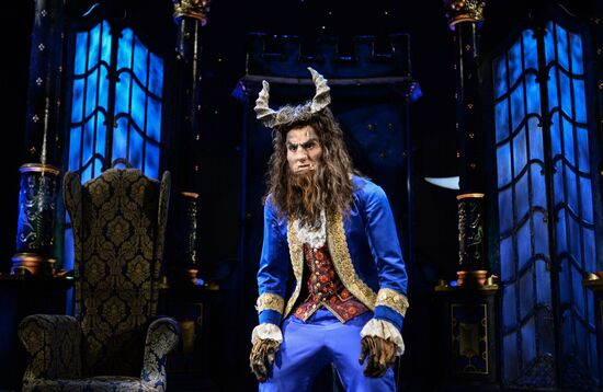 Rehearsal of Beauty and the Beast musical