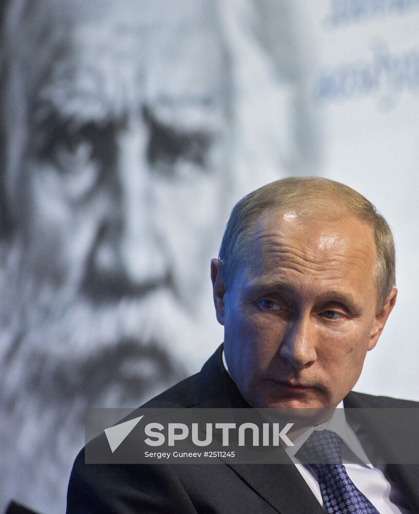 Vladimir Putin visits Volga Federal District