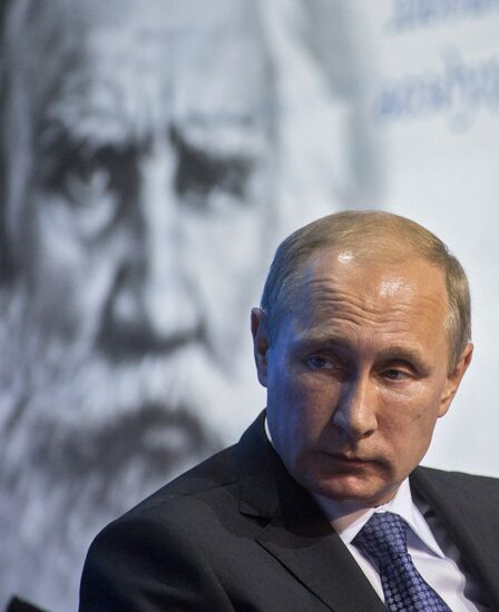 Vladimir Putin visits Volga Federal District