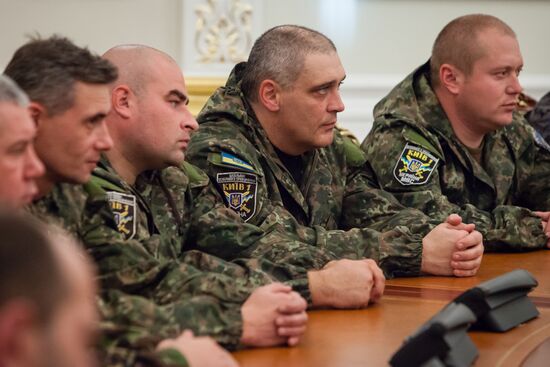 Petro Poroshenko attends graduation ceremony at National University of Defense of Ukraine