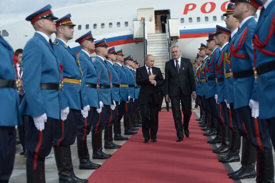 Vladimir Putin visits Serbia