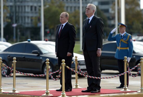 Vladimir Putin visits Serbia