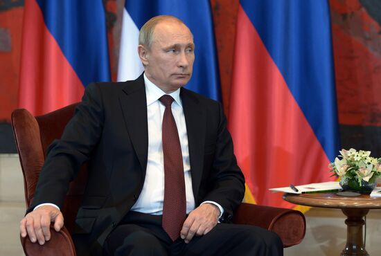 Vladimir Putin visits Serbia