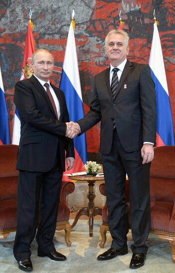 Vladimir Putin visits Serbia