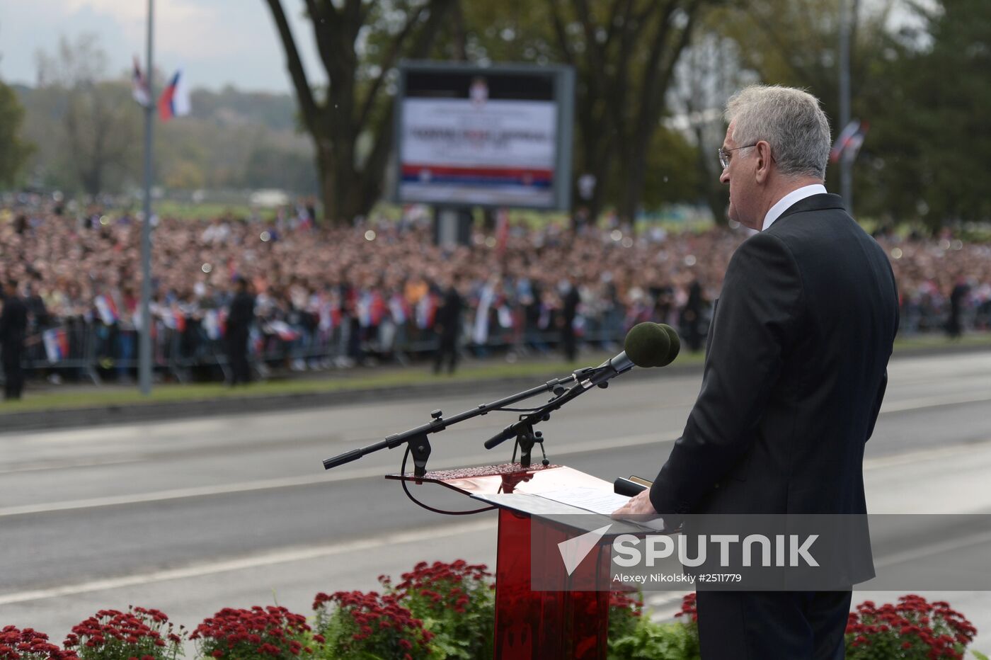 Vladimir Putin visits Serbia