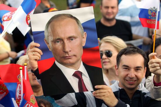 Vladimir Putin visits Serbia