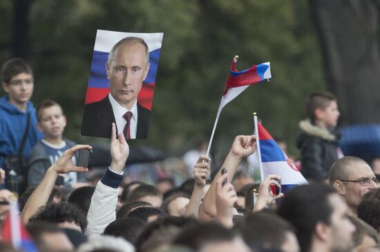 Vladimir Putin visits Serbia