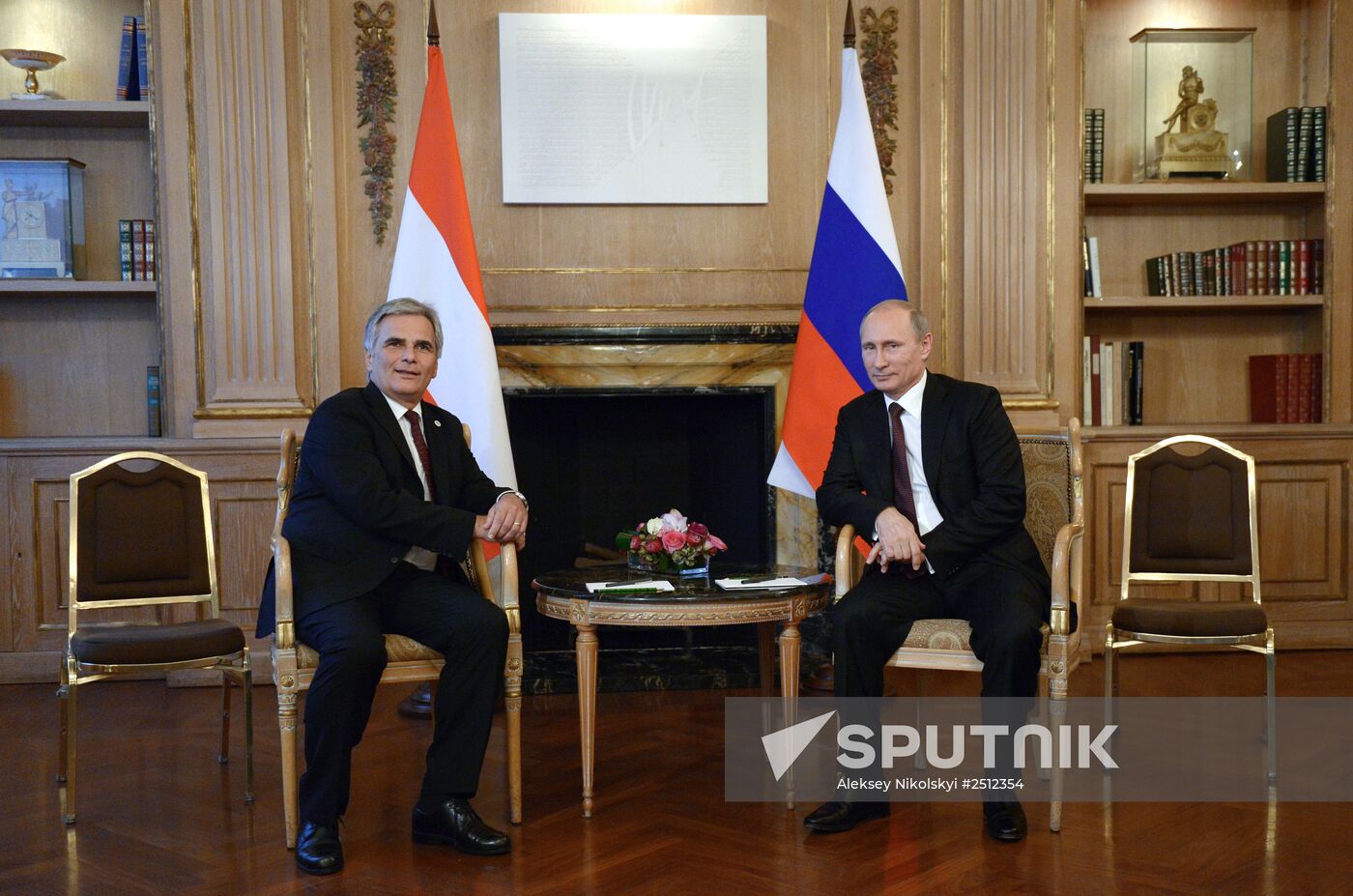 Vladimir Putin attends Asia-Europe Meeting