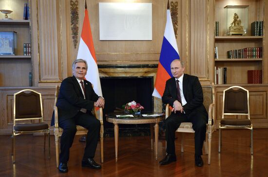 Vladimir Putin attends Asia-Europe Meeting