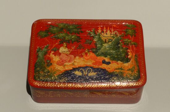 37th Russian Antique Salon kicks off
