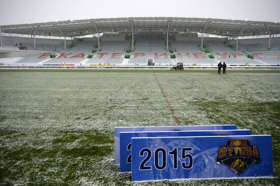 Snow removed from football pitch prior to Ural vs. Spartak match
