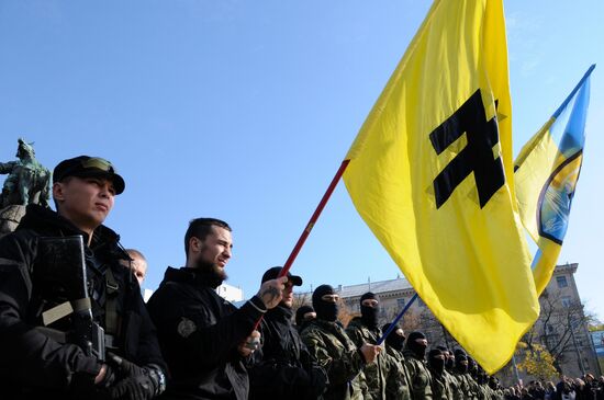 Azov battalion students dispatched to southeastern Ukraine