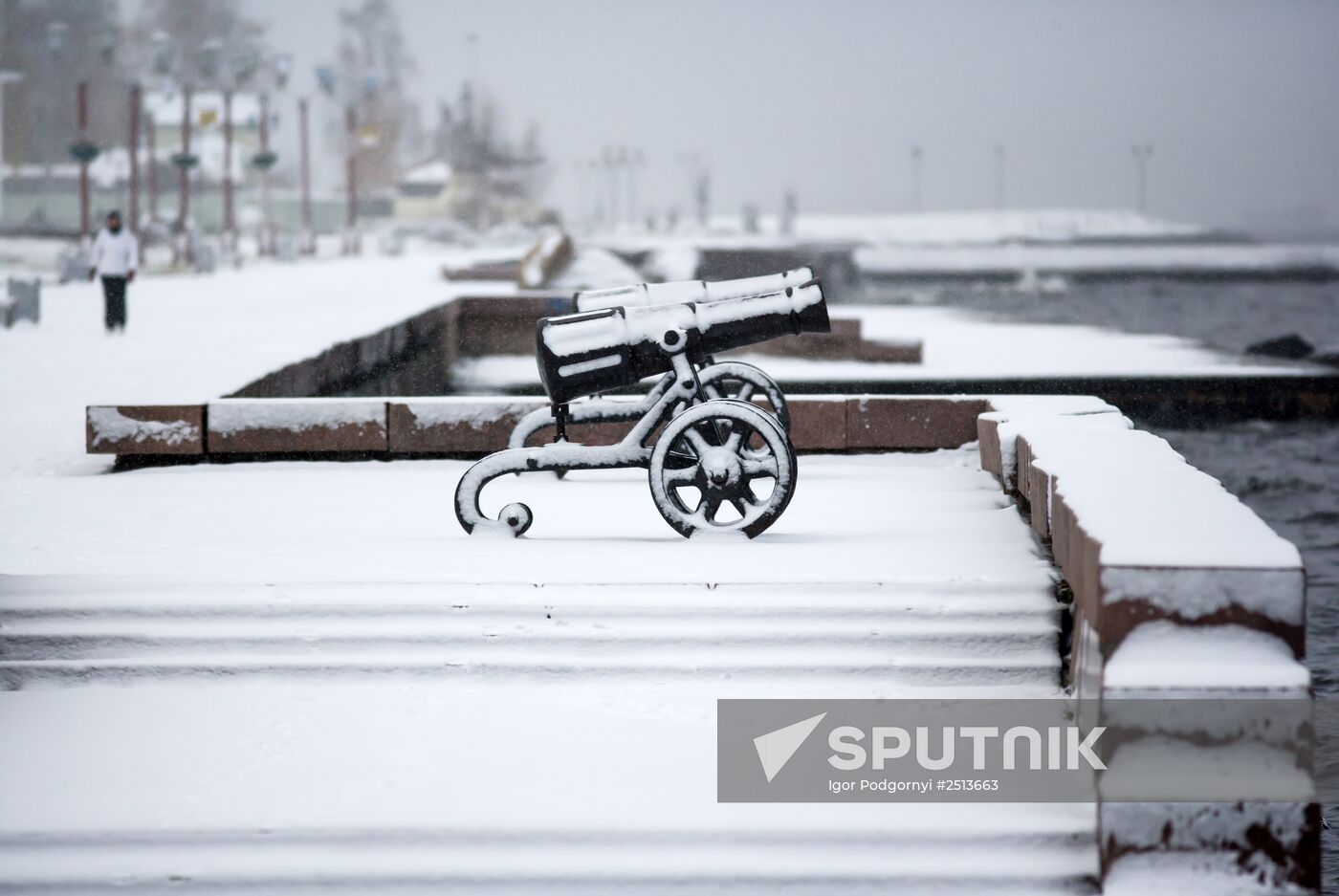 First snowfall in Petrozavodsk