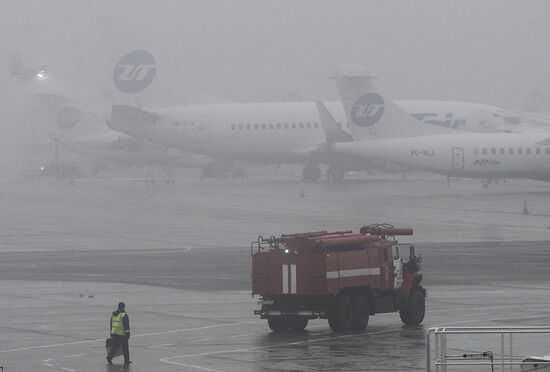 Plane crashes at Vnukovo airport