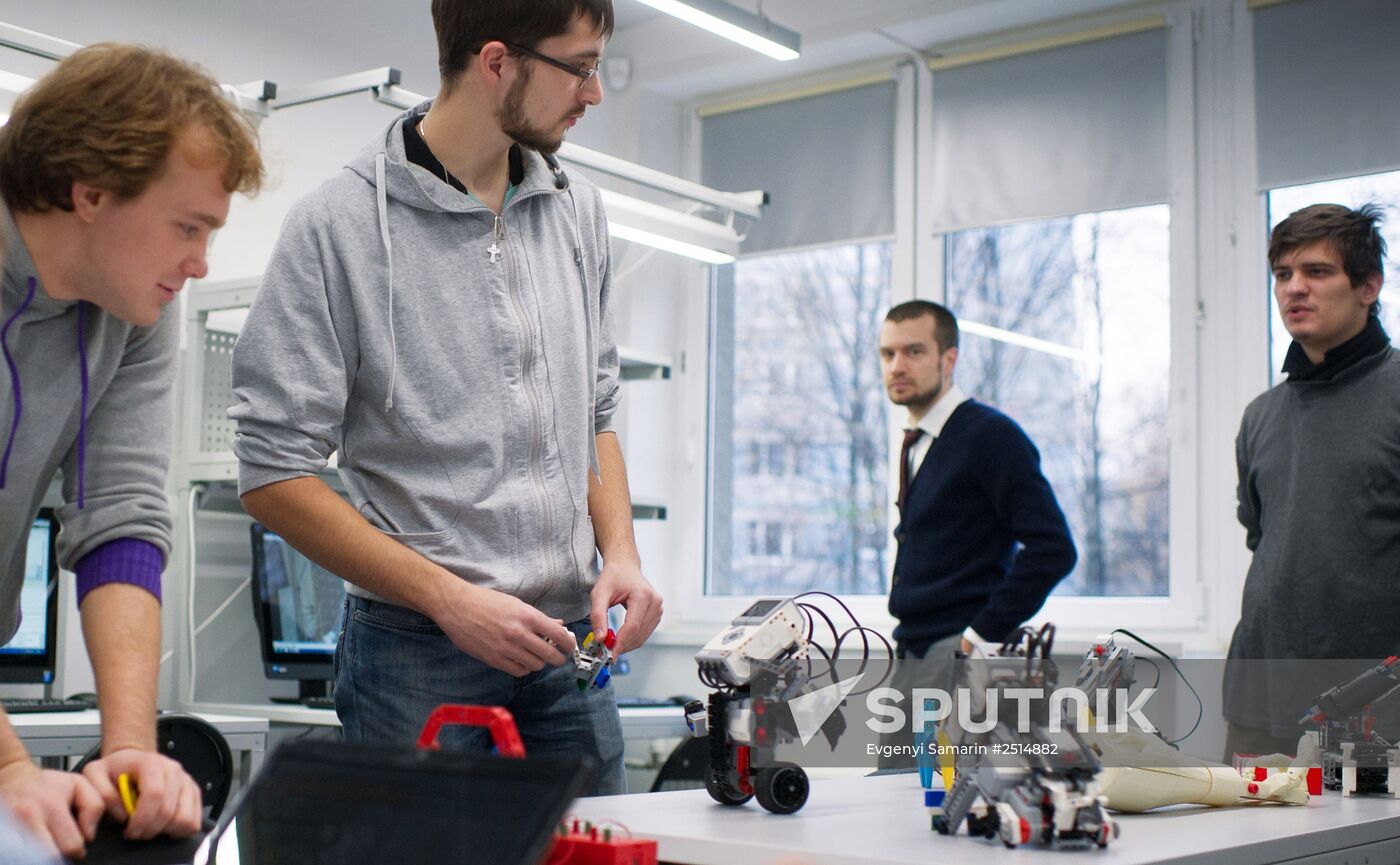 Sergei Sobyanin visits House of Culture "Druzhba"