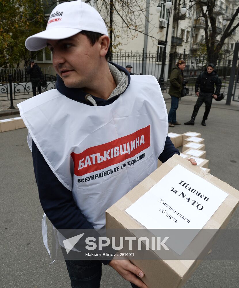 Batkivshchyna Party presents 3 million signatures in support of referendum on Ukraine's accession to NATO