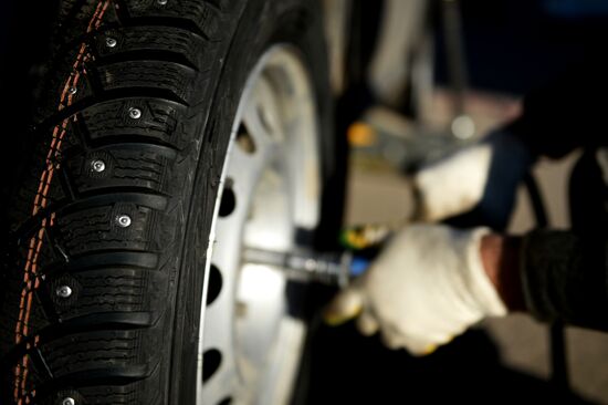 Tire shop at work in Veliky Novgorod