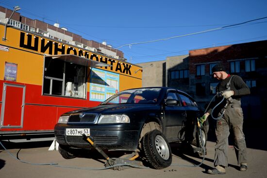 Tire shop at work in Veliky Novgorod