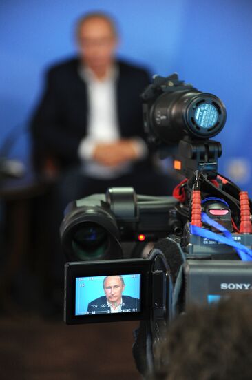 Vladimir Putin visits Southern Federal District