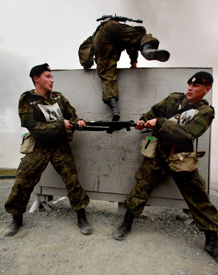 Marines hold exercise in Vladivostok