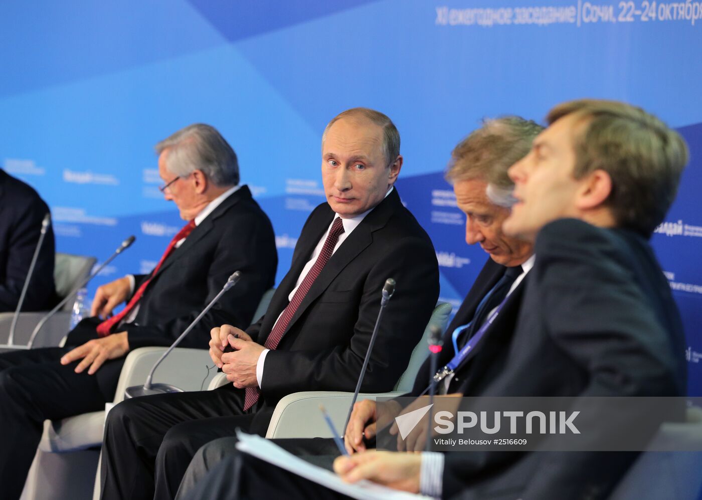 Putin takes part in final session of 11th Valdai International Discussion Club meeting