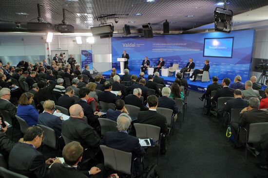 Putin takes part in final session of 11th Valdai International Discussion Club meeting