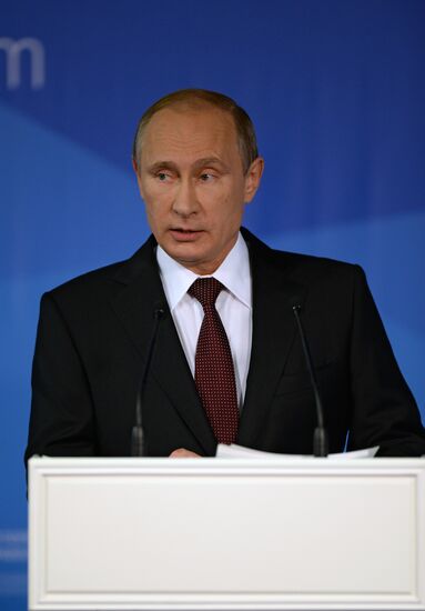 Putin takes part in final session of 11th Valdai International Discussion Club meeting