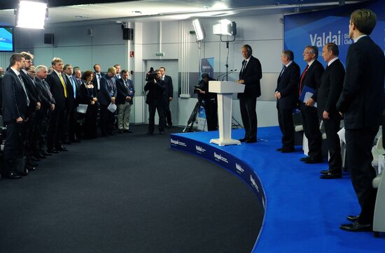 Putin takes part in final session of 11th Valdai International Discussion Club meeting