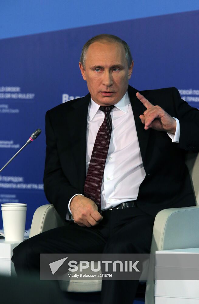 Vladimir Putin takes part in summarizing plenary meeting of 11th session of Valdai International Discussion Club