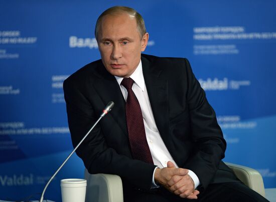 Vladimir Putin takes part in summarizing plenary meeting of 11th session of Valdai International Discussion Club