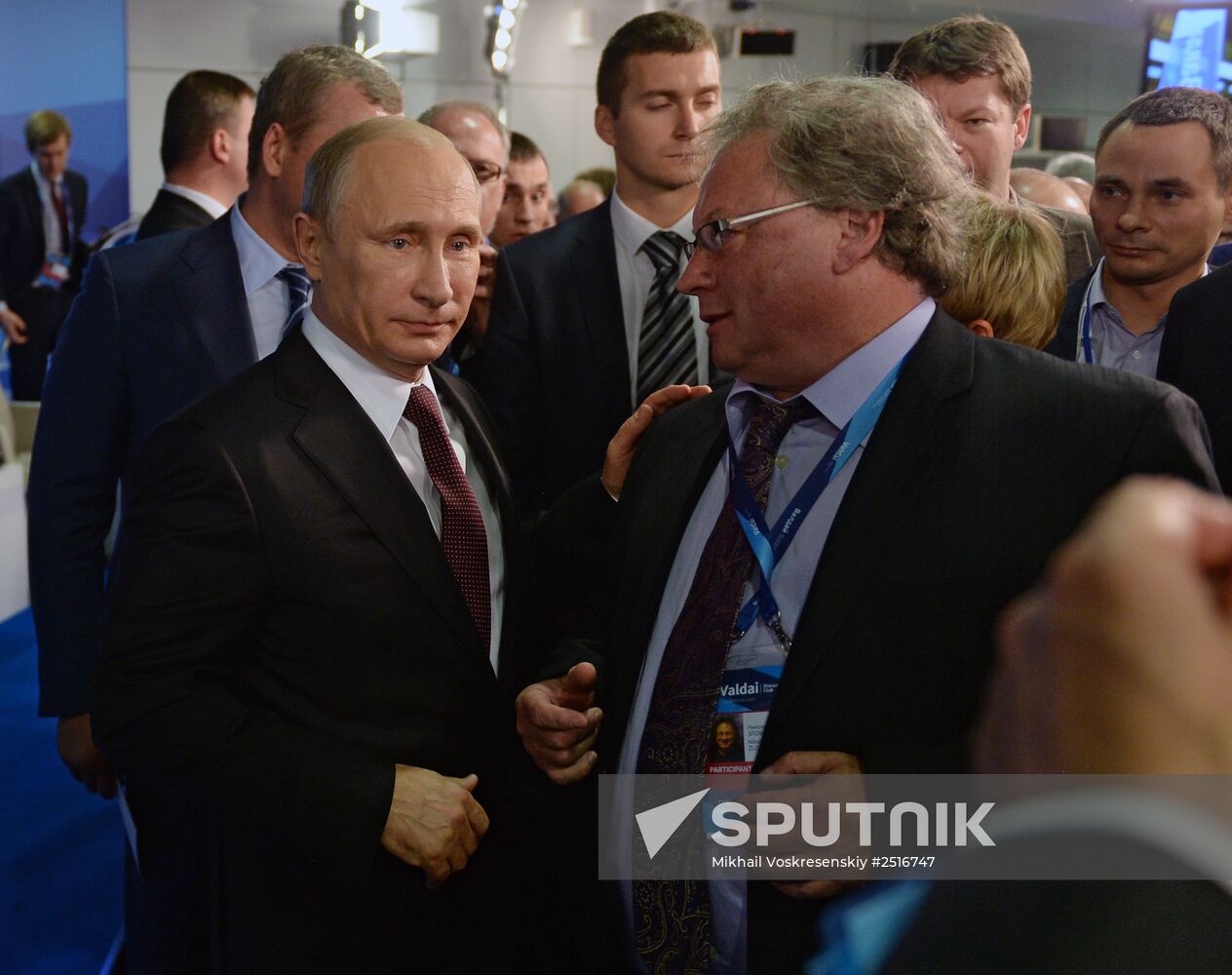 Vladimir Putin takes part in summarizing plenary meeting of 11th session of Valdai International Discussion Club