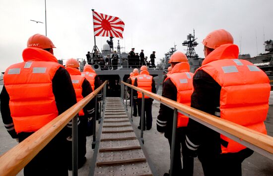 Japanese Maritime Self-Defense Force destroyer Hamagiri visits Vladivostok