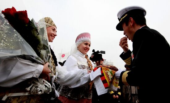 Japanese Maritime Self-Defense Force destroyer Hamagiri visits Vladivostok